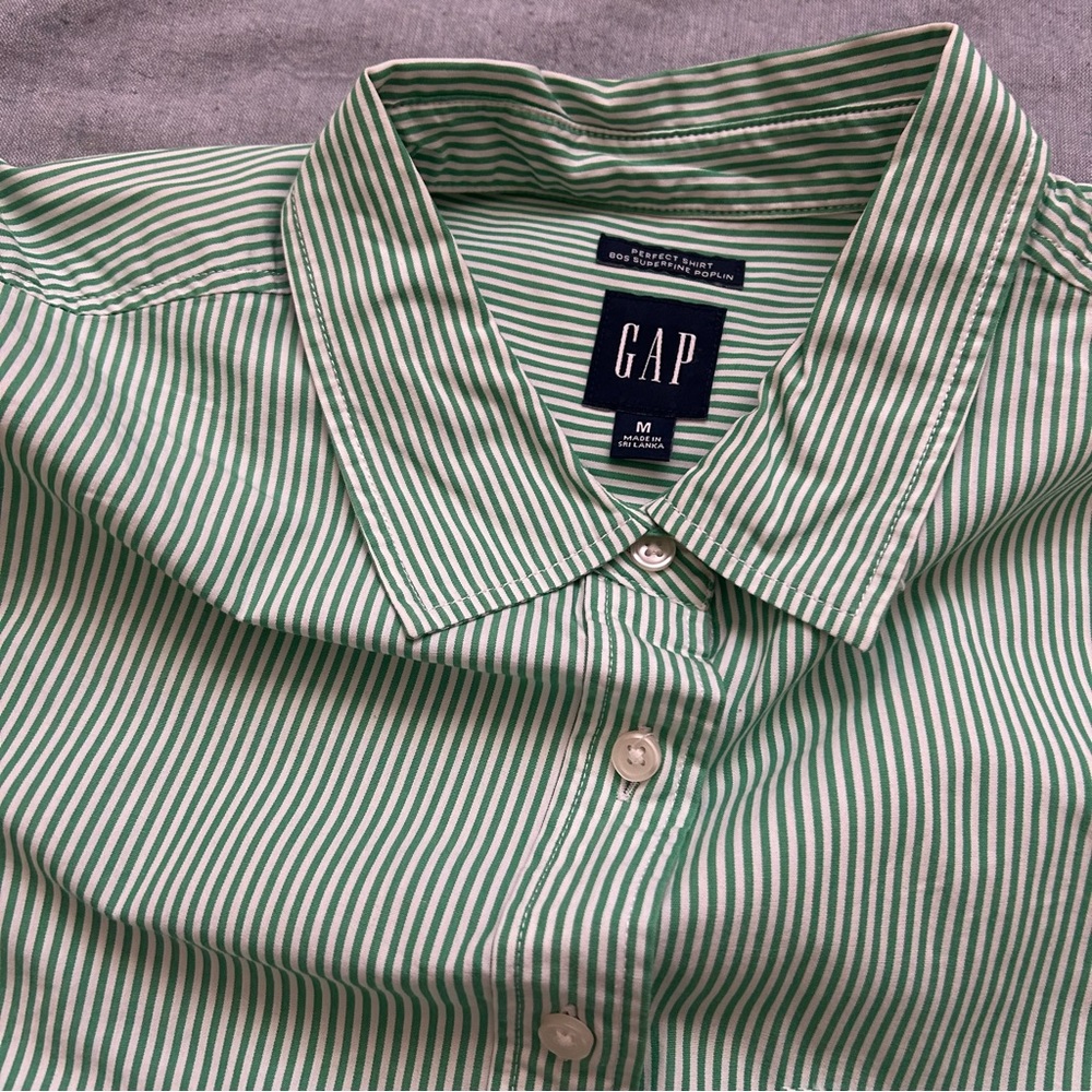 GAP 100% Organic Cotton Perfect Shirt - Picture 5 of 5